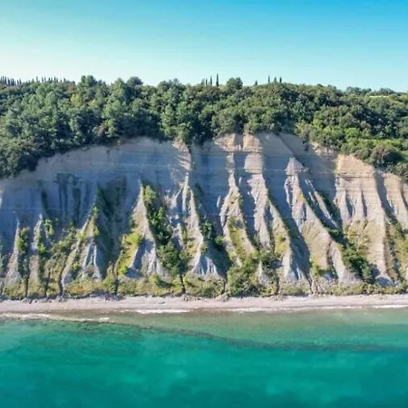 Catamarano - Principessa Dei Draghi Hotel en barco *