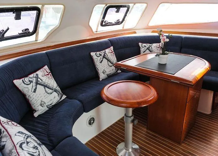 Catamarano - Principessa Dei Draghi Botel *